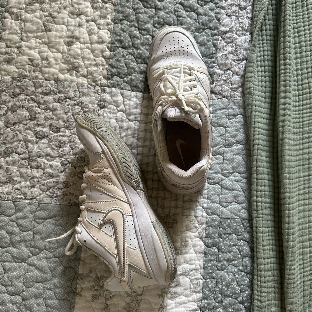 Nike City Court Cream & White Sneakers Size 6.5/7